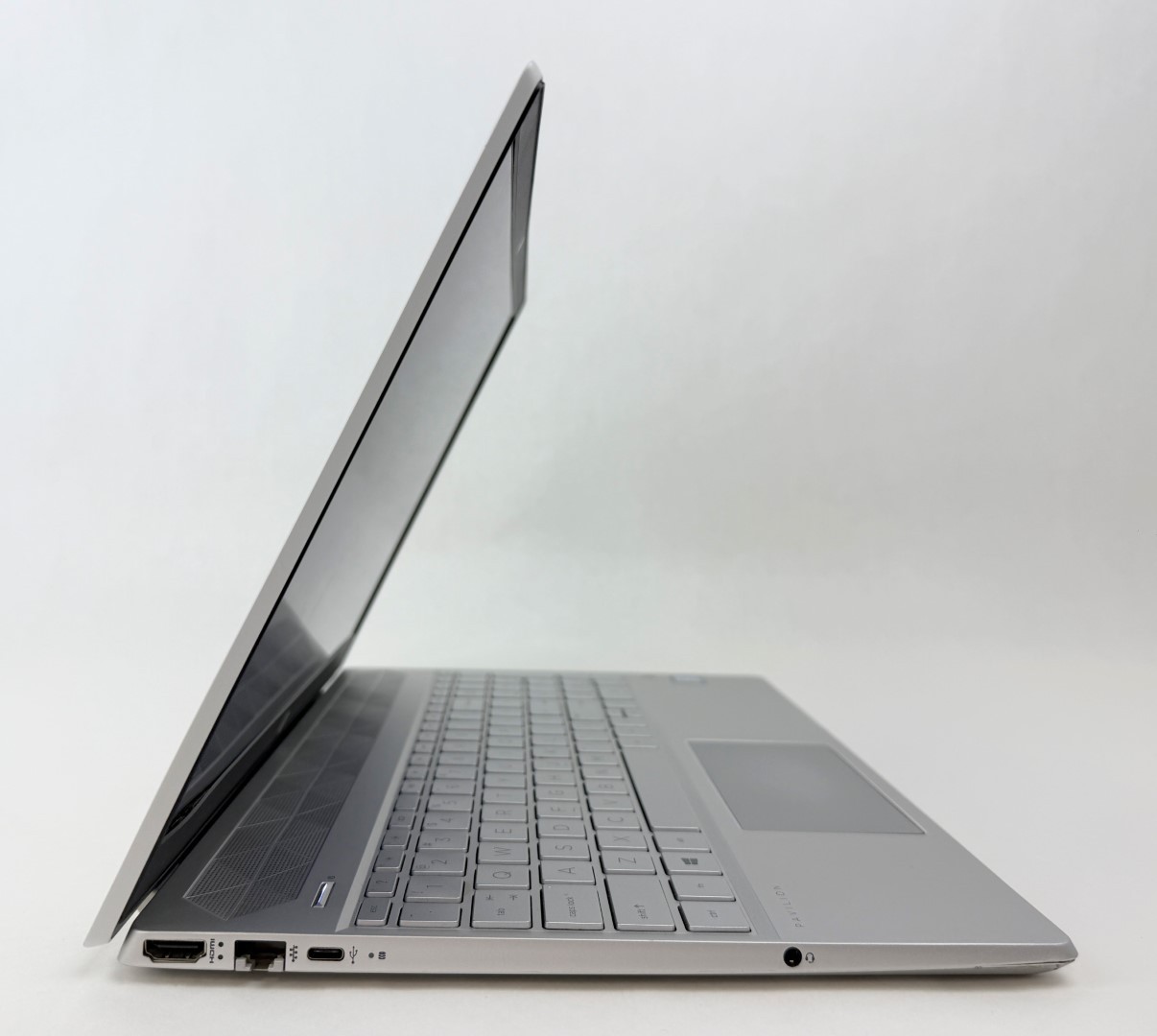 HP Pavilion 15t-cs200 CTO 15.6″ HD Touch i7-8565G 8GB 1TB HDD W11H