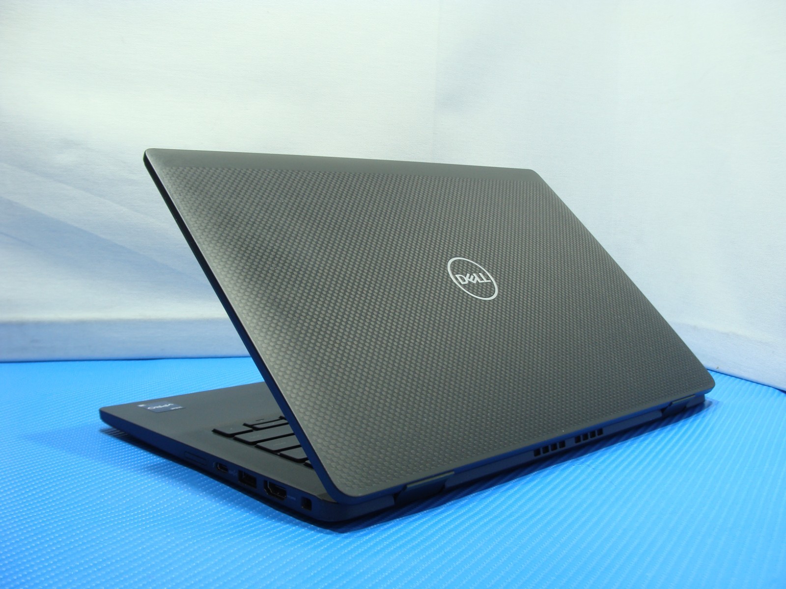 Dell Latitude 7330 13.3″FHD corei5-1245U 1.6GHz 16GB 256GB W11P ExcellentBat +PA