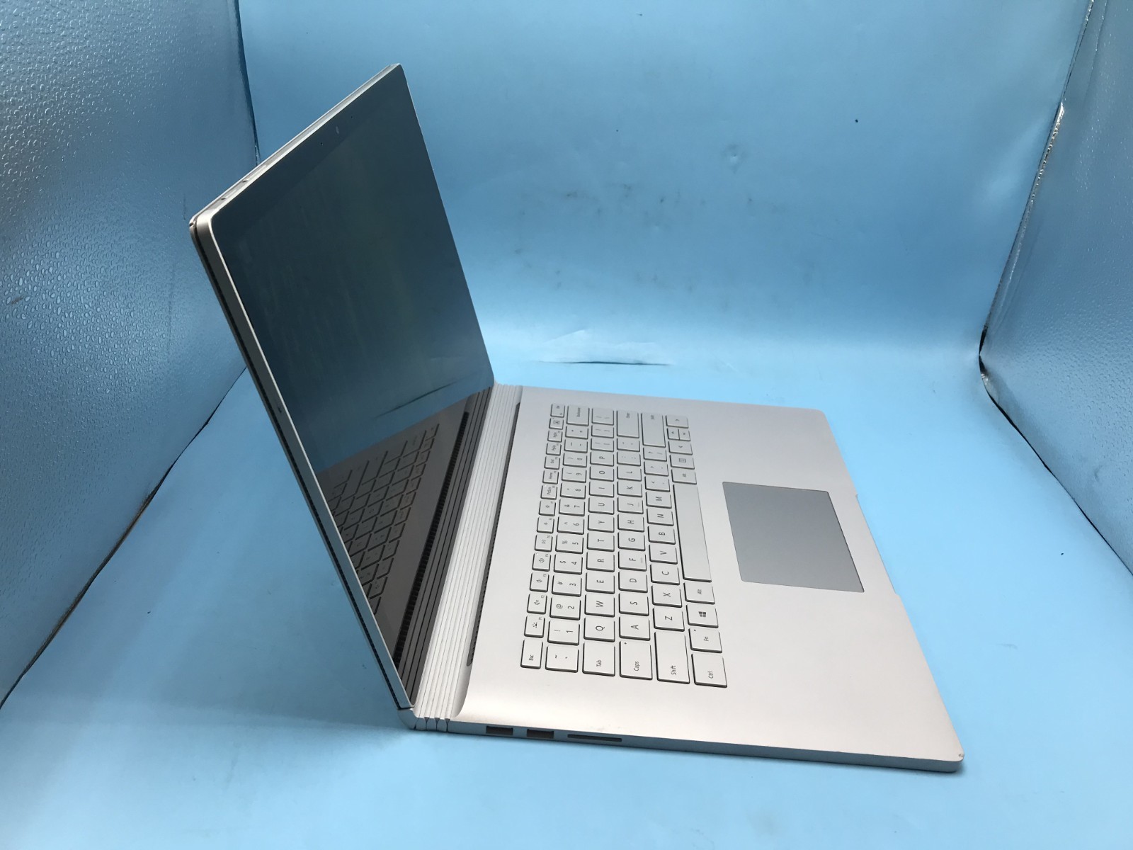 Microsoft Surface Book 3 15.5” i7-1065G7 1.30GHz 32GB 1TB GTX 1660 Ti Win 11 Pro