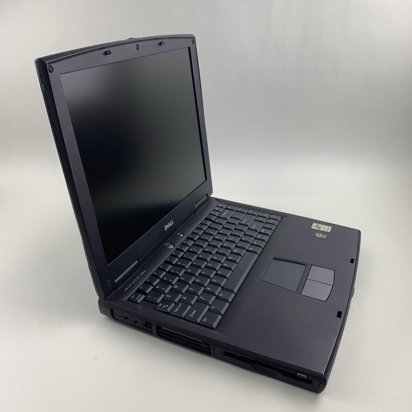 Dell Inspiron 2600 Intel Celeron 1.66GHz 128MB 14.0″ No Battery No HDD No OS
