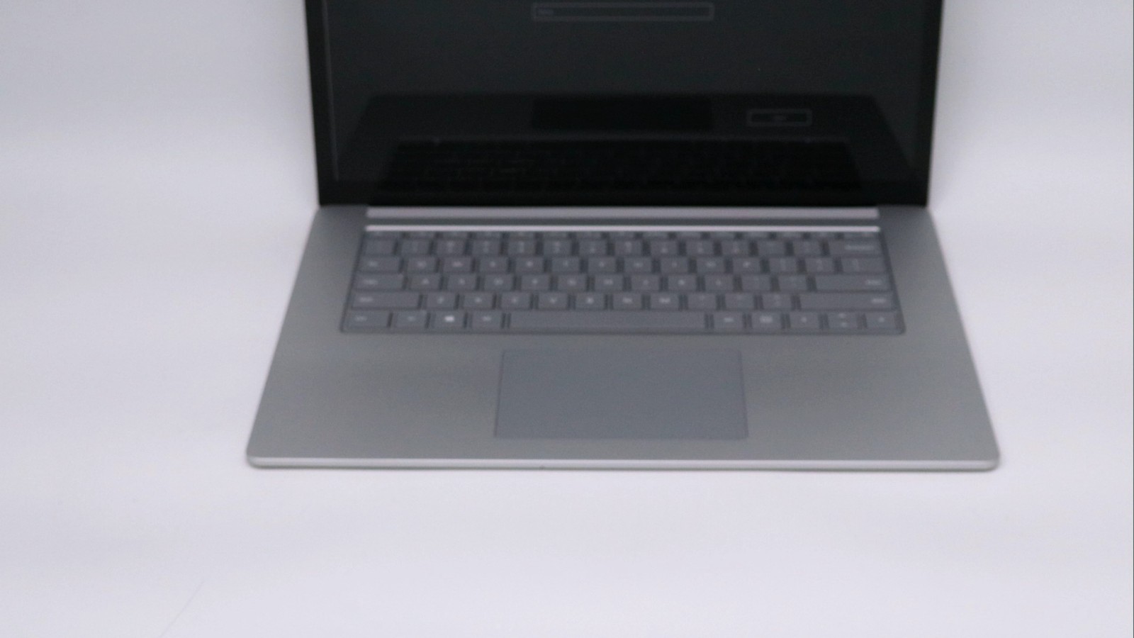 Microsoft Surface Laptop 3 15″ i7-1065g7 16GB 256GB – Fair READ DESC