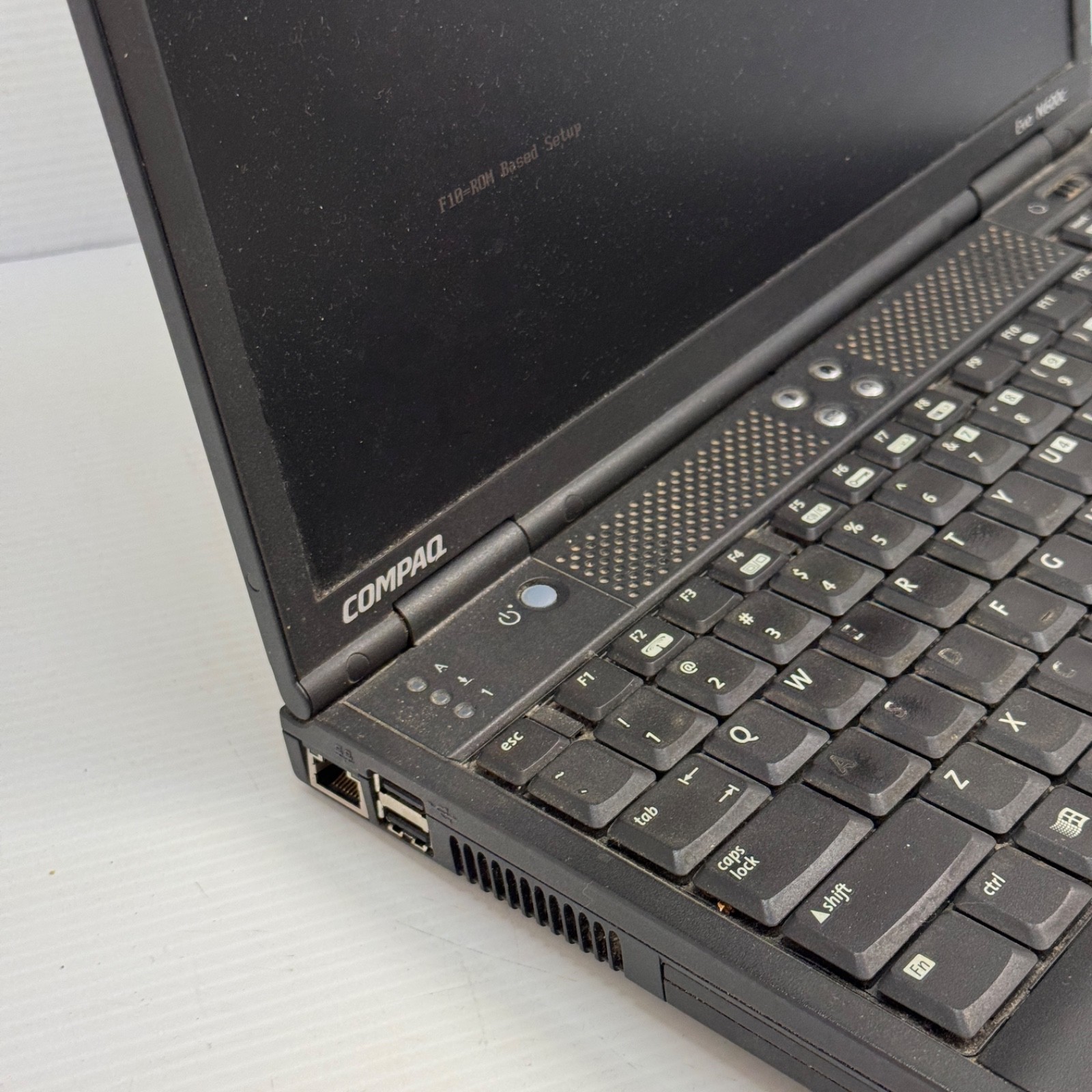 Compaq Evo N610c Laptop PP2040 Vintage Powers On No Further Testing