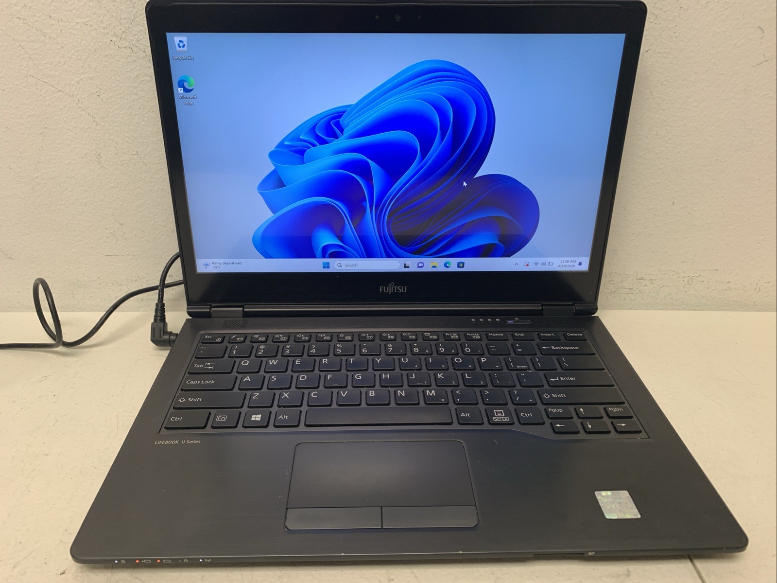 FUJITSU LIFEBOOK U749 14″ i3-8145U 8GB RAM 256GB SSD WIND 11 Pro Edu Touch Scree