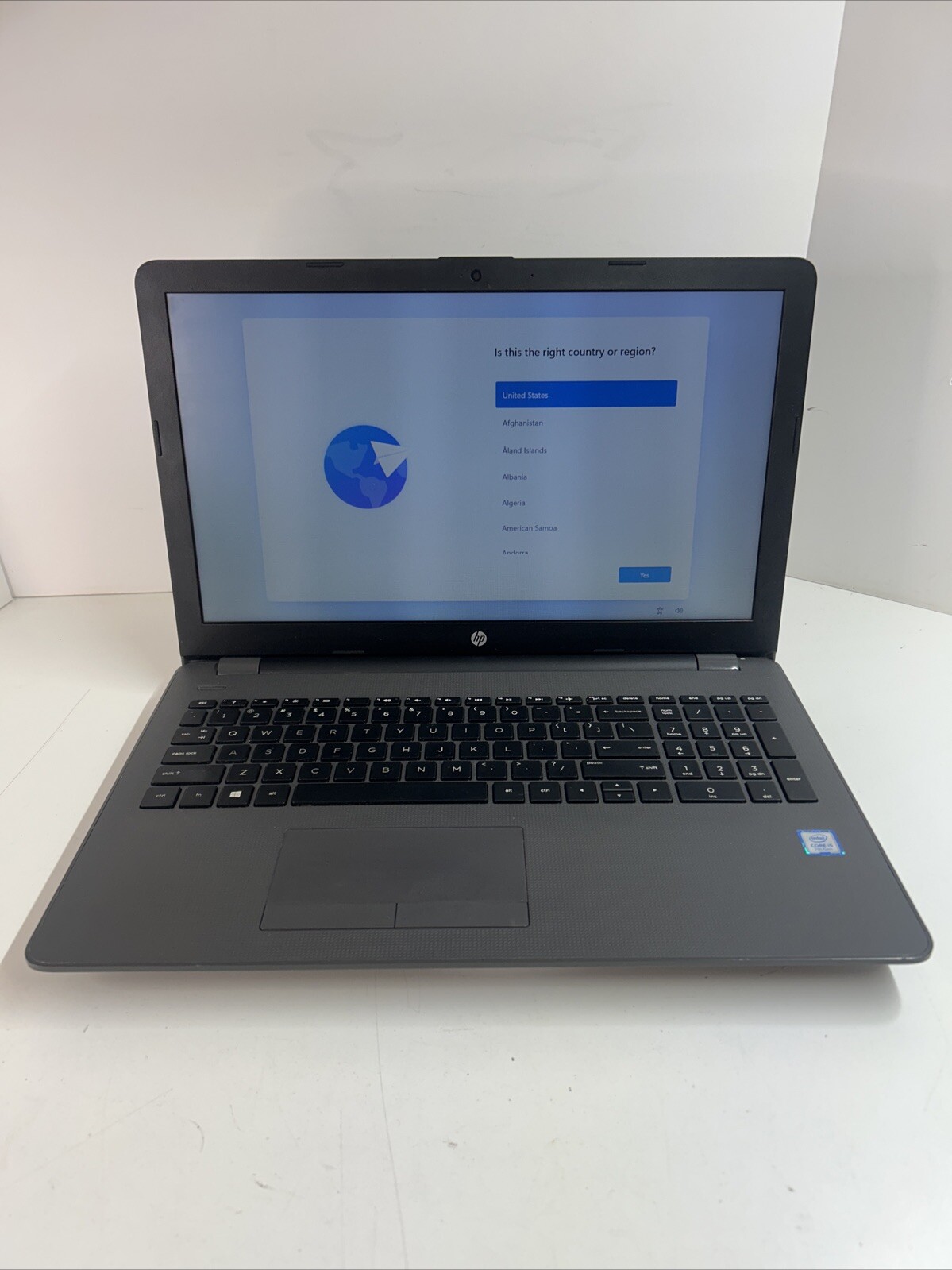 HP 250 G6 Notebook PC 15.6″ i5-7200U @ 2.50GHz – 8GB DDR4 256GB SSD W11P