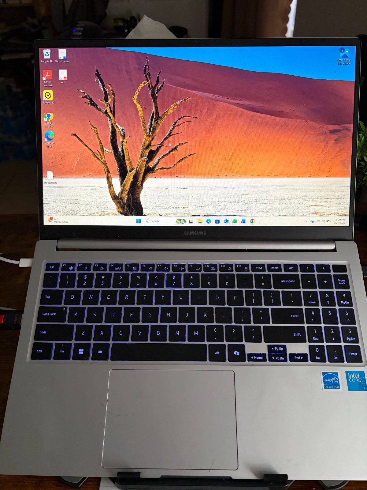 samsung galaxy book 4 Intel 7, 16 RAM, 512GB