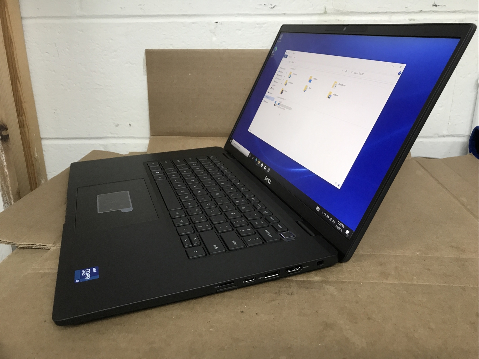 Dell Latitude 7520 15.6″ i7-1185G7 16GB 512GB NVMe Windows 10 Pro – Open Box
