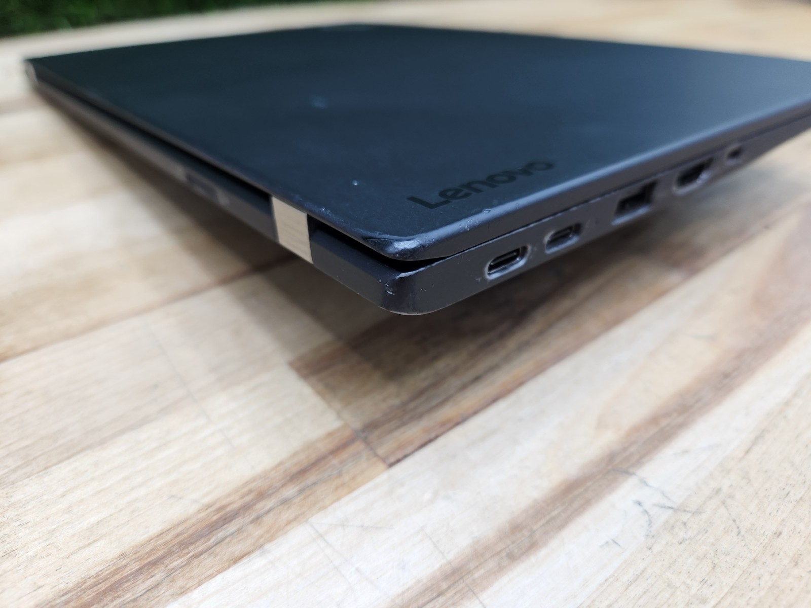 Lenovo ThinkPad X1 Carbon 5th Gen 14″ QHD i7-7500U 8GB 256GB SSD Windows 11 Pro~