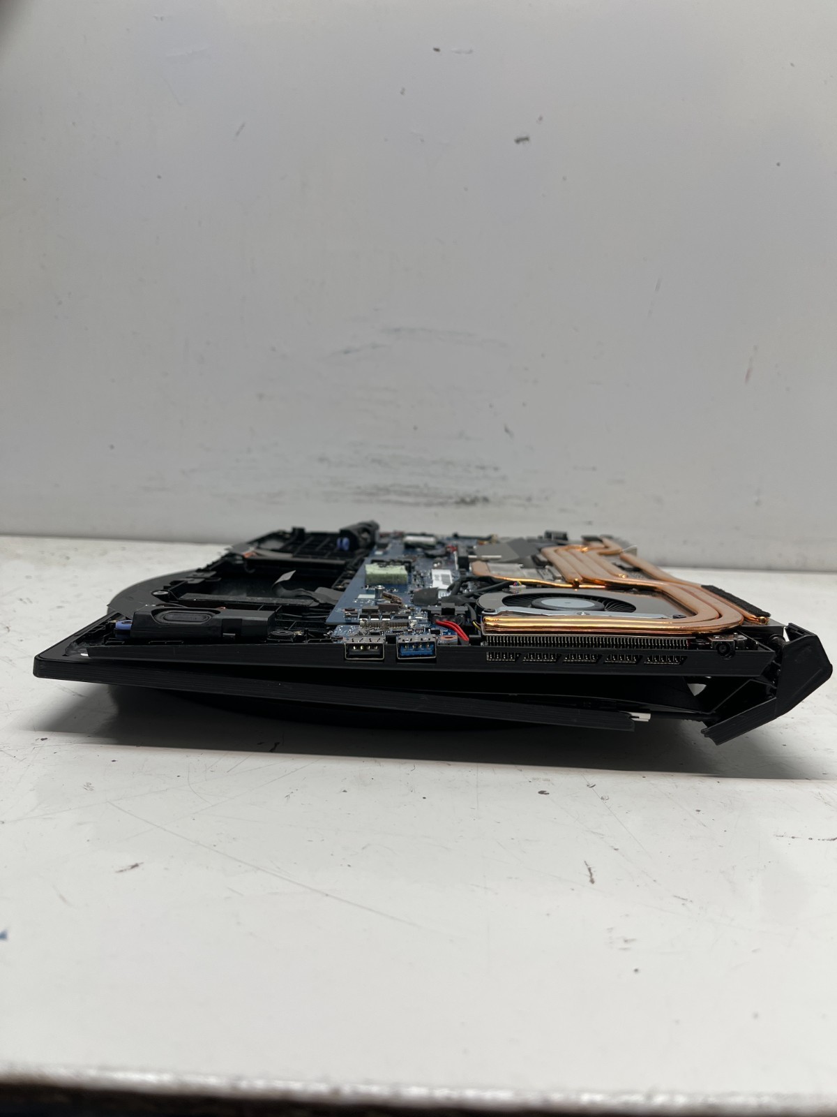 MSI Bravo 15 c7v AMD Ryzen 7 7000 Series Nvidia RTX 4050 – Parts/Repair
