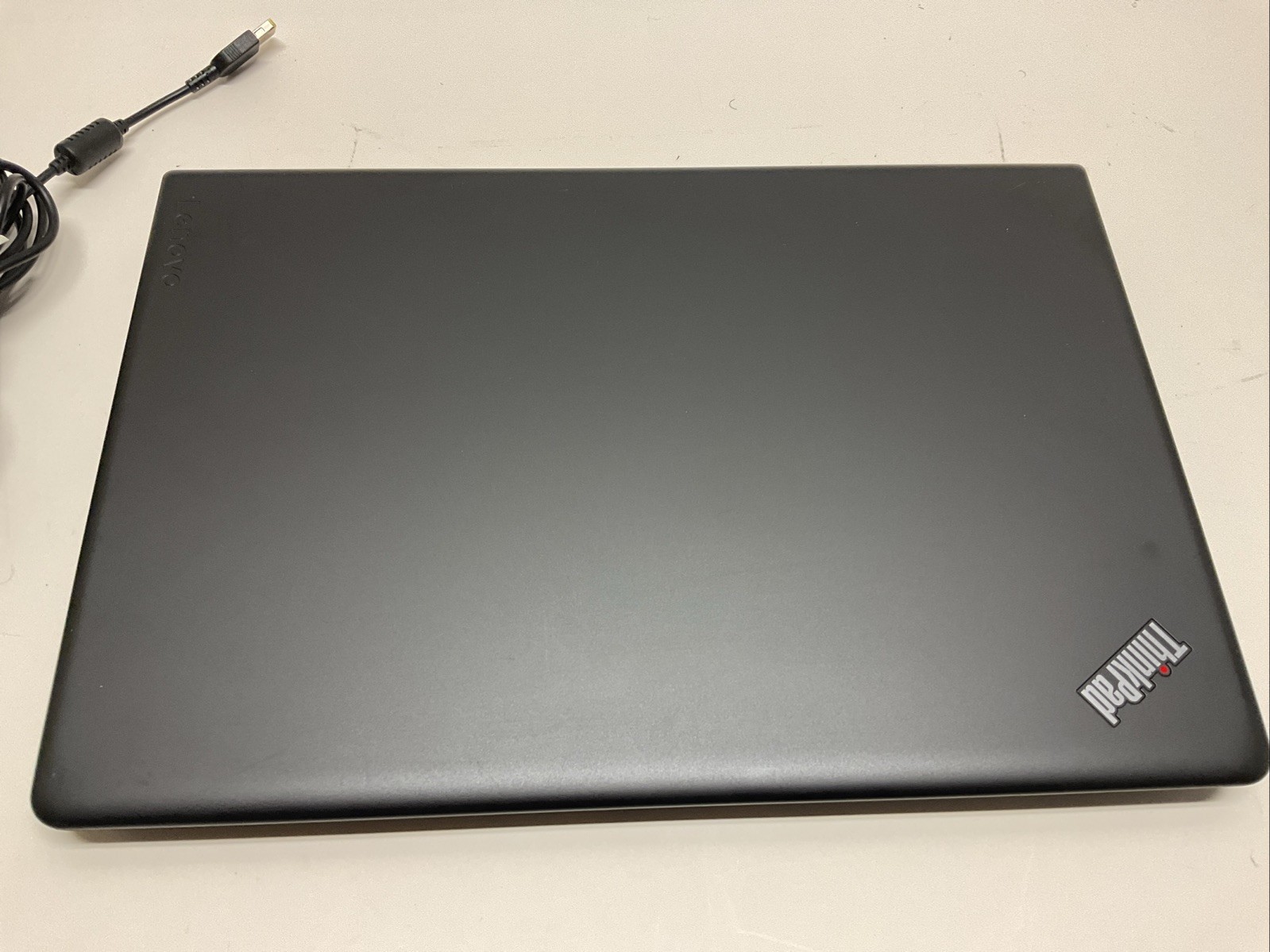 Lenovo ThinkPad E570 CPU i7, 8GB RAM, SSD 256GB, HDD 500GB, 950M 2GB, Win 11 Pro