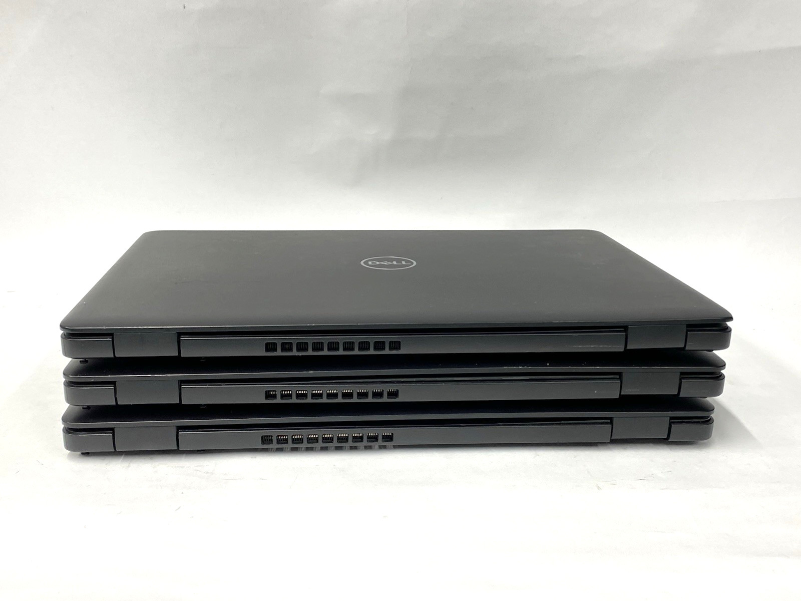 Lot of (3) Dell Latitude 3490 – FHD – i5-8250u – No RAM/SSD/OS – READ