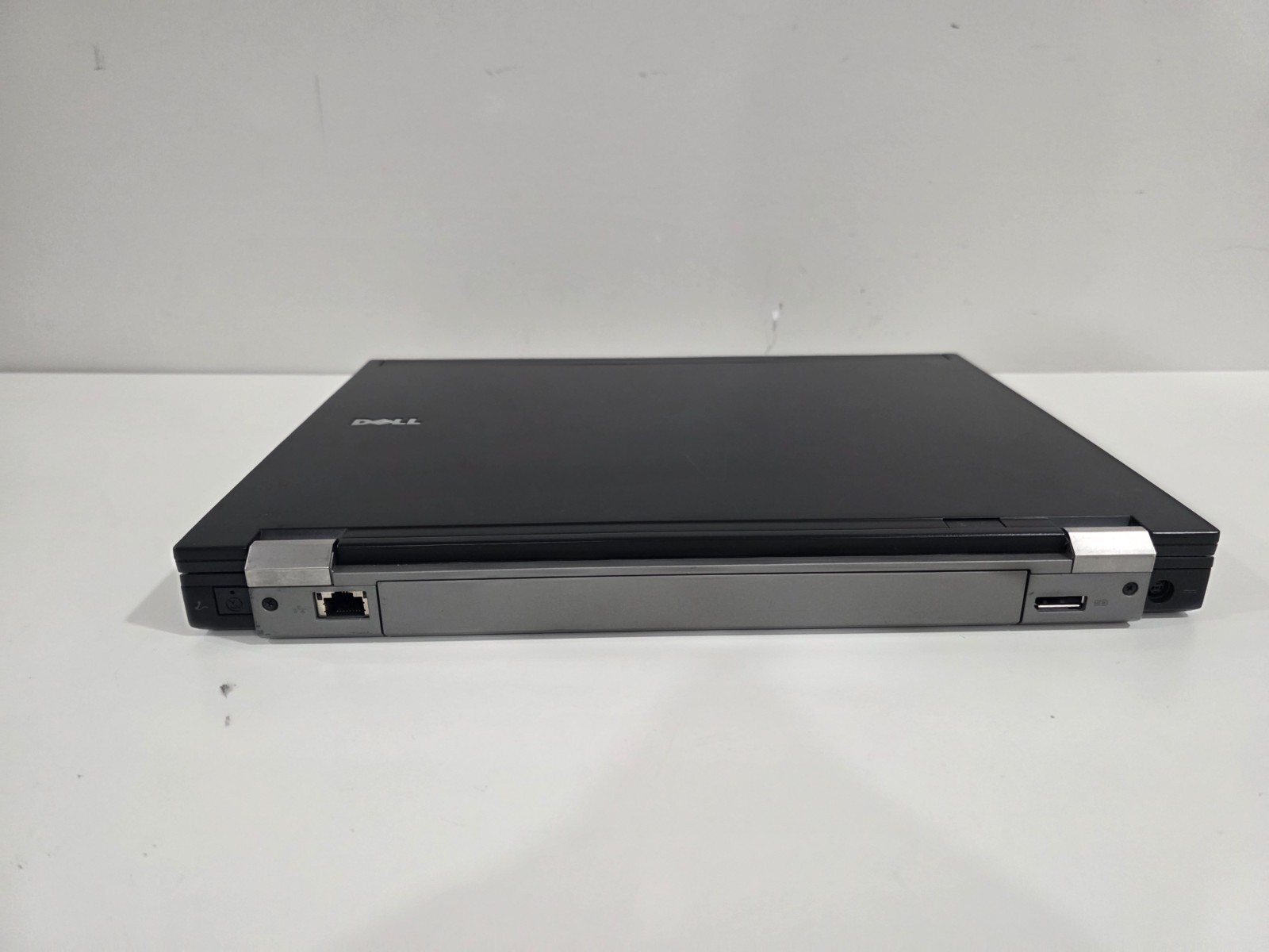Dell Latitude E6400 Intel Core2 Duo CPU P8700 4GB
