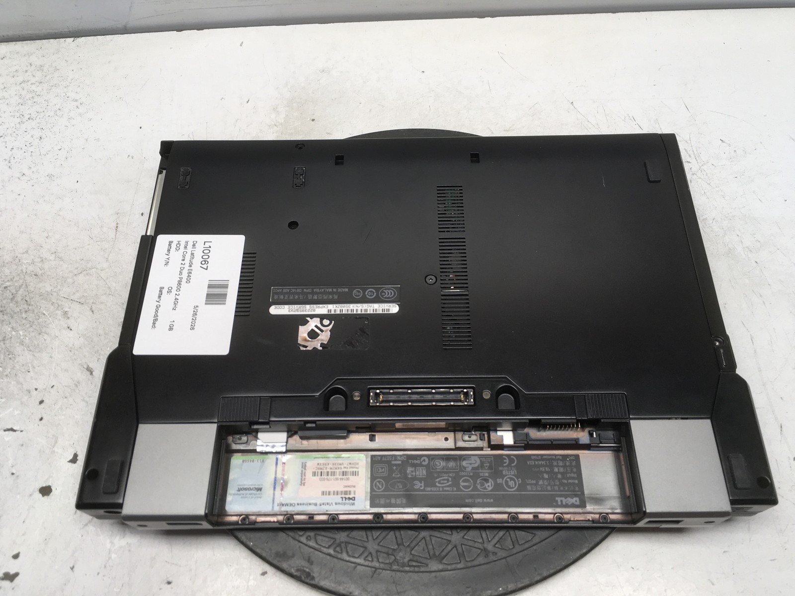Dell Latitude E6400 Intel Core 2 Duo P8600 2.4GHz 1 GB NO HDD No Batt