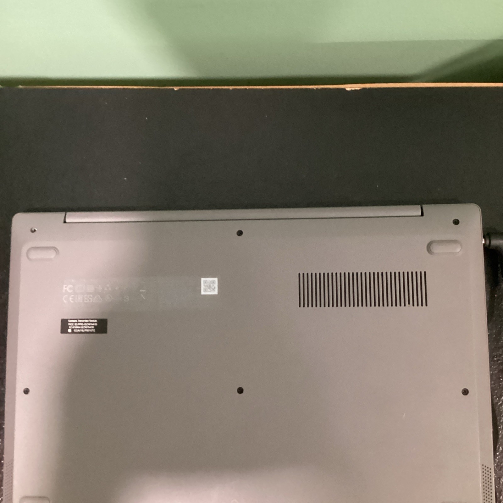 Lenovo IdeaPad Slim 1-14AST-05 14″ Laptop, AMD A6-9220E, 4GB RAM, 64GB EMMC