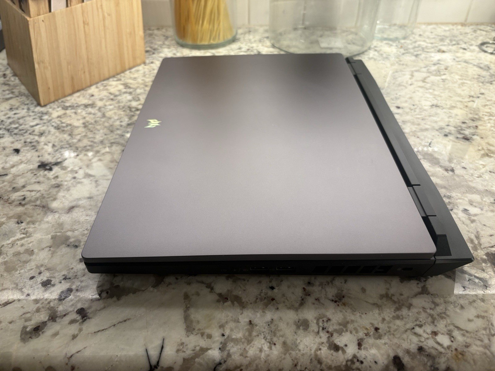 Acer Predator 15.6″ Gaming Laptop i5-13500HX RTX 4050 16GB RAM 475GB SSD Silver