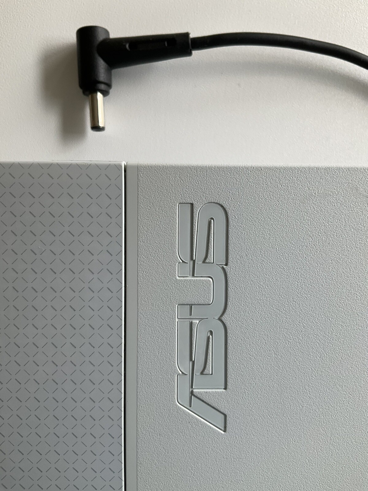 ASUS ImagineBook MJ401TA 14 inch (128GB, Intel Core M, 3.40GHz,4GB)…