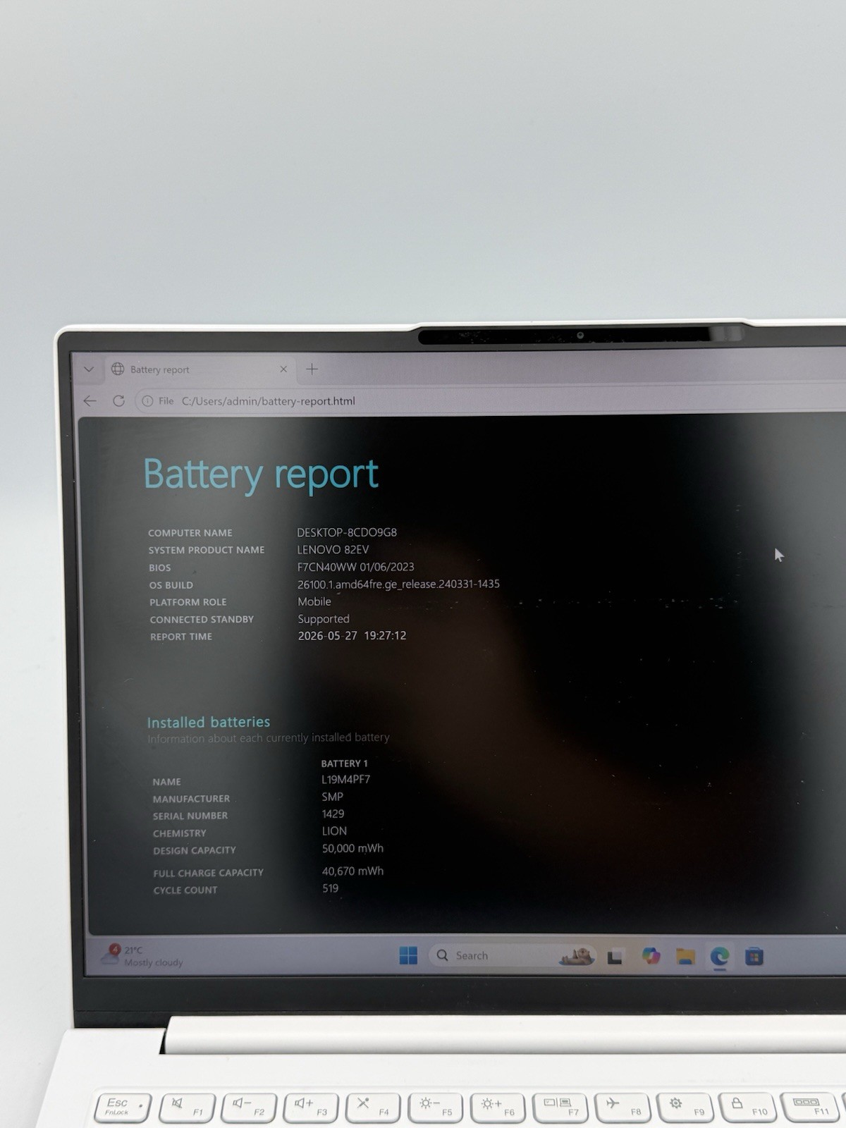 Lenovo Yoga Slim 7i Carbon 13.3” – i5 11th/16GB RAM/512GB (Keyboard Issue) 24C