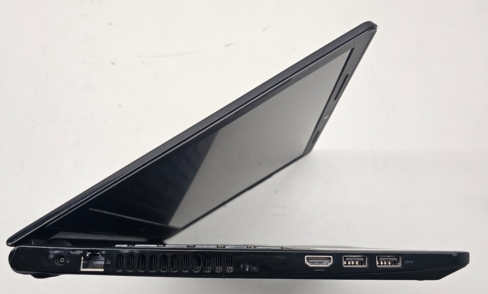 Dell Inspiron 15-3567 15.6″ Laptop Intel Core i3-7130U NO RAM/HD/OS/POWER (FL)