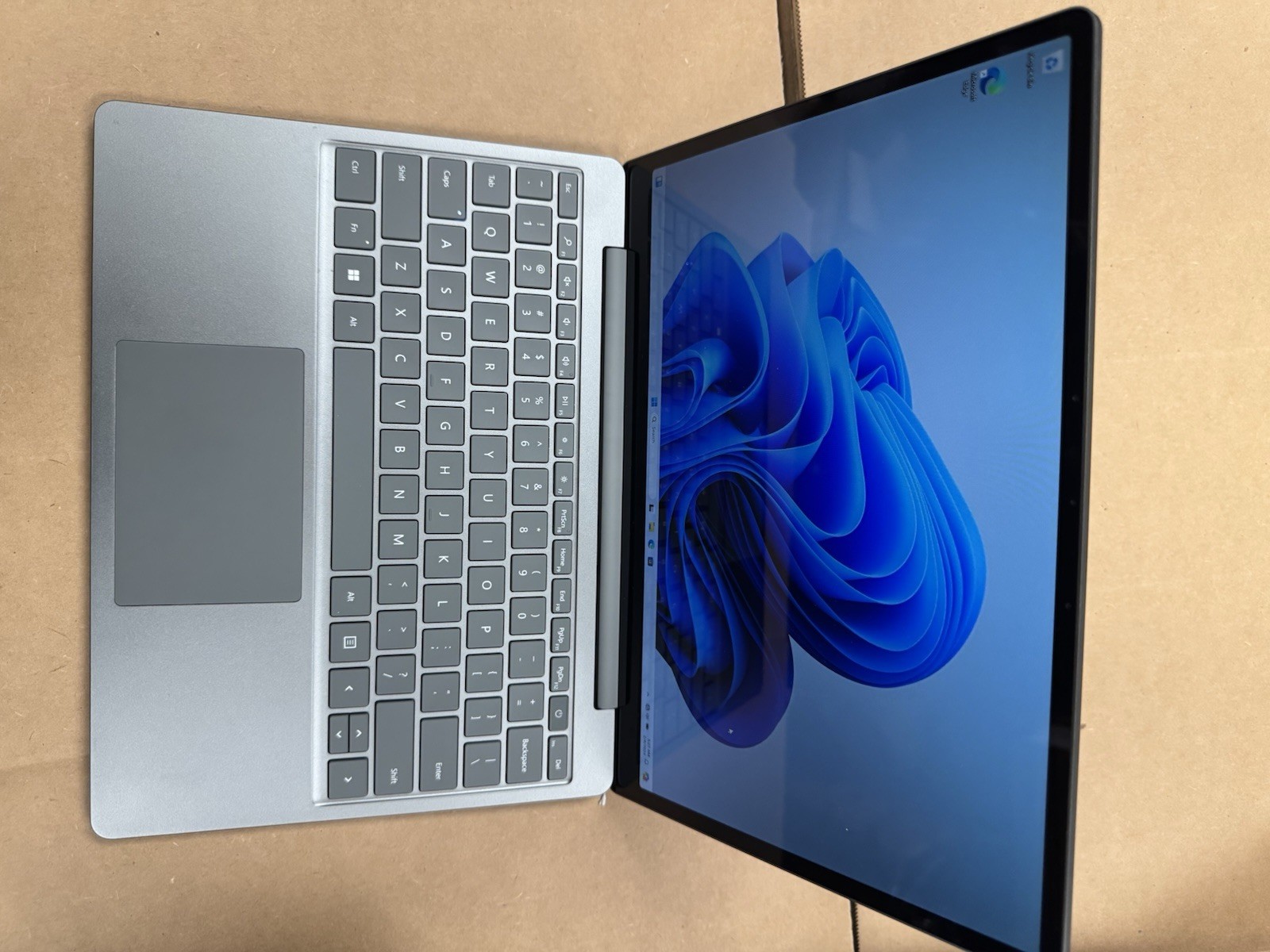 Microsoft Surface Laptop Go2 12.4″ Touch Intel Core i5 8GB 128GB SSD 8QC-00026