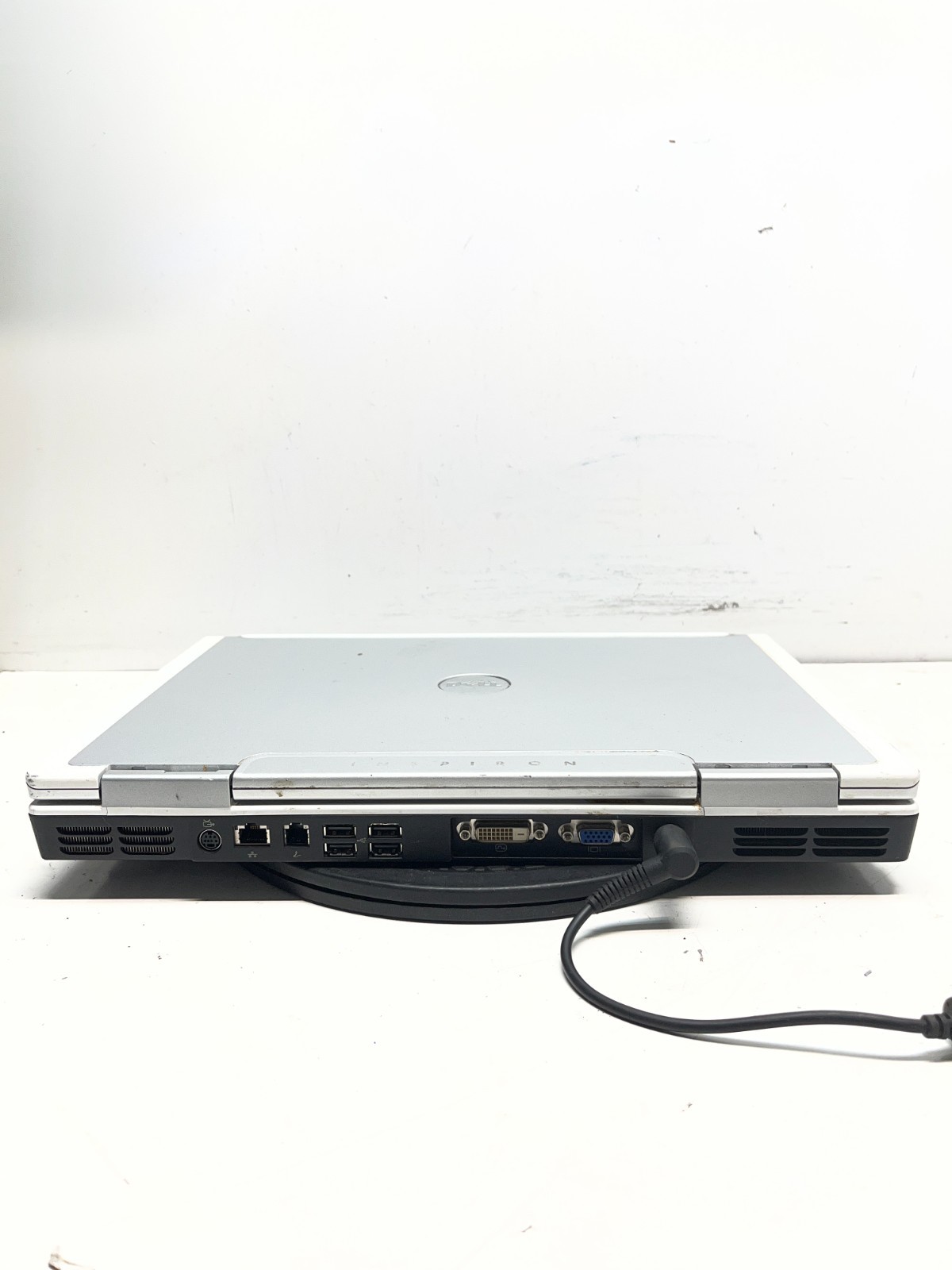 Dell Inspiron 9300 Intel Pentium M 800 MHz 512MB NO HDD