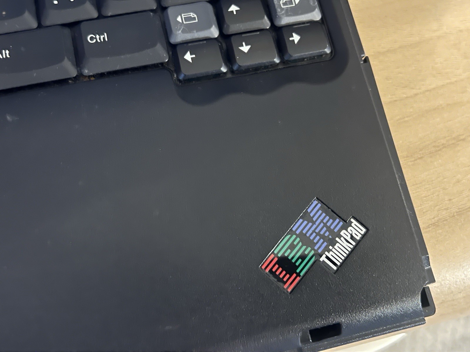 IBM ThinkPad R50e Windows XP Pro Laptop 1.3GHz 512MB 40GB – Vintage Retro PC