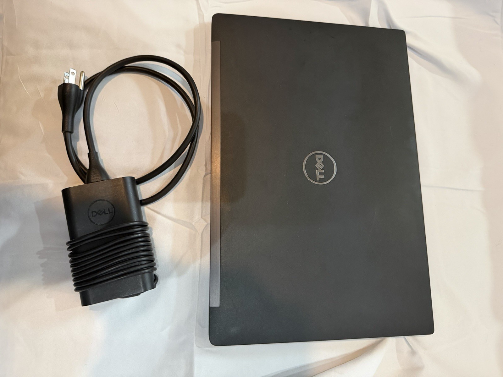Dell Latitude 7480 14.0″ | Intel i5-7300U | 8GB RAM 256GB SSD Win 10 Pro w/power