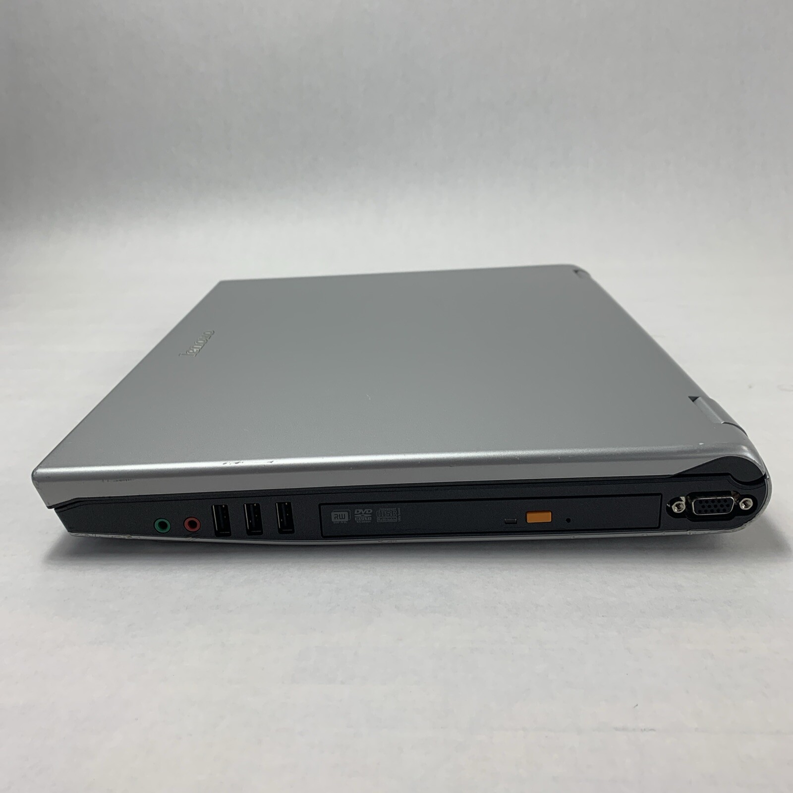 Lenovo 3000 C200 Intel Pentium T2060 1.60GHz 1GB RAM 15″ No Battery No HDD No OS