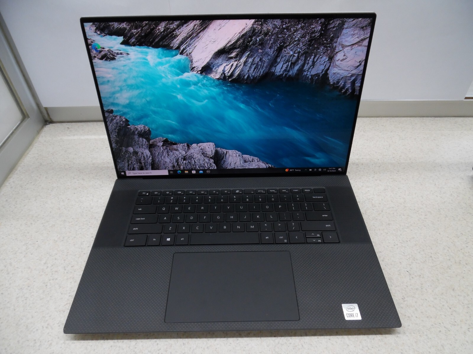 Dell XPS 17 9700 17″ 2TB SSD, Intel Core I7 8 Cores 4.7GHz, 48GB RAM NVIDIA 2060