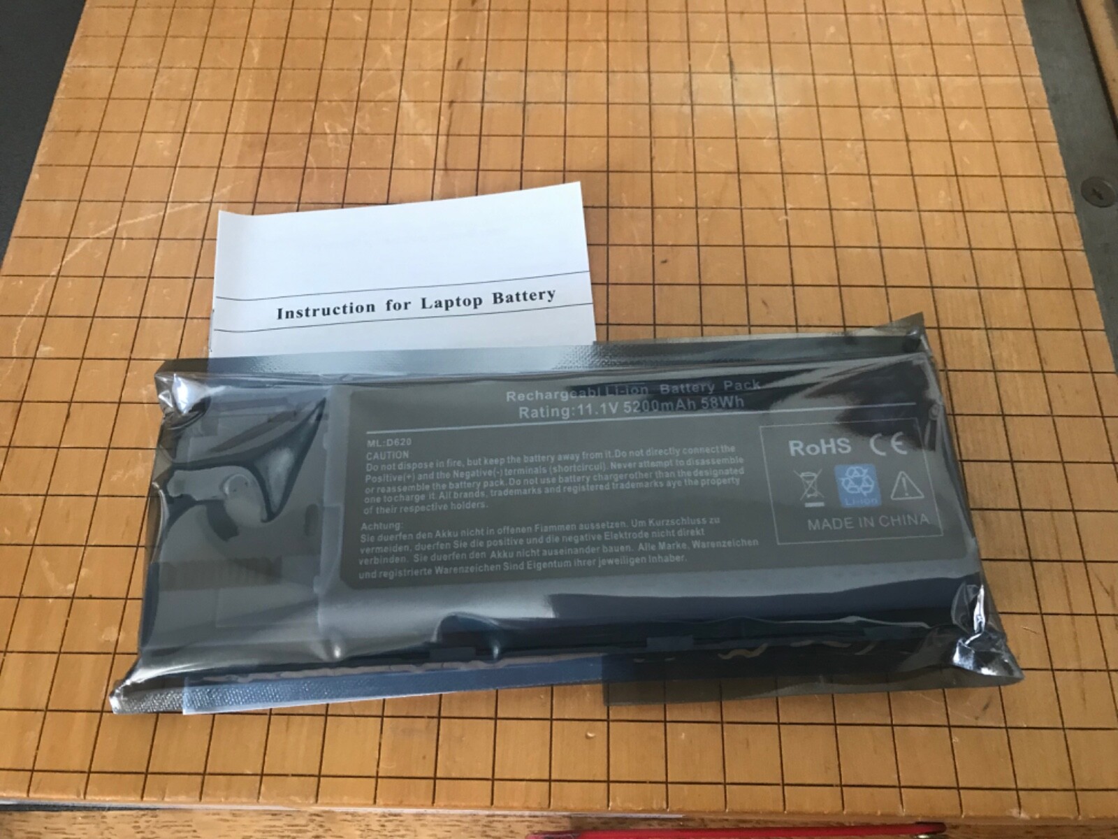 Dell Latitude D630 Laptop Core 2 Duo CPU, New Battery, power pack, carry case.