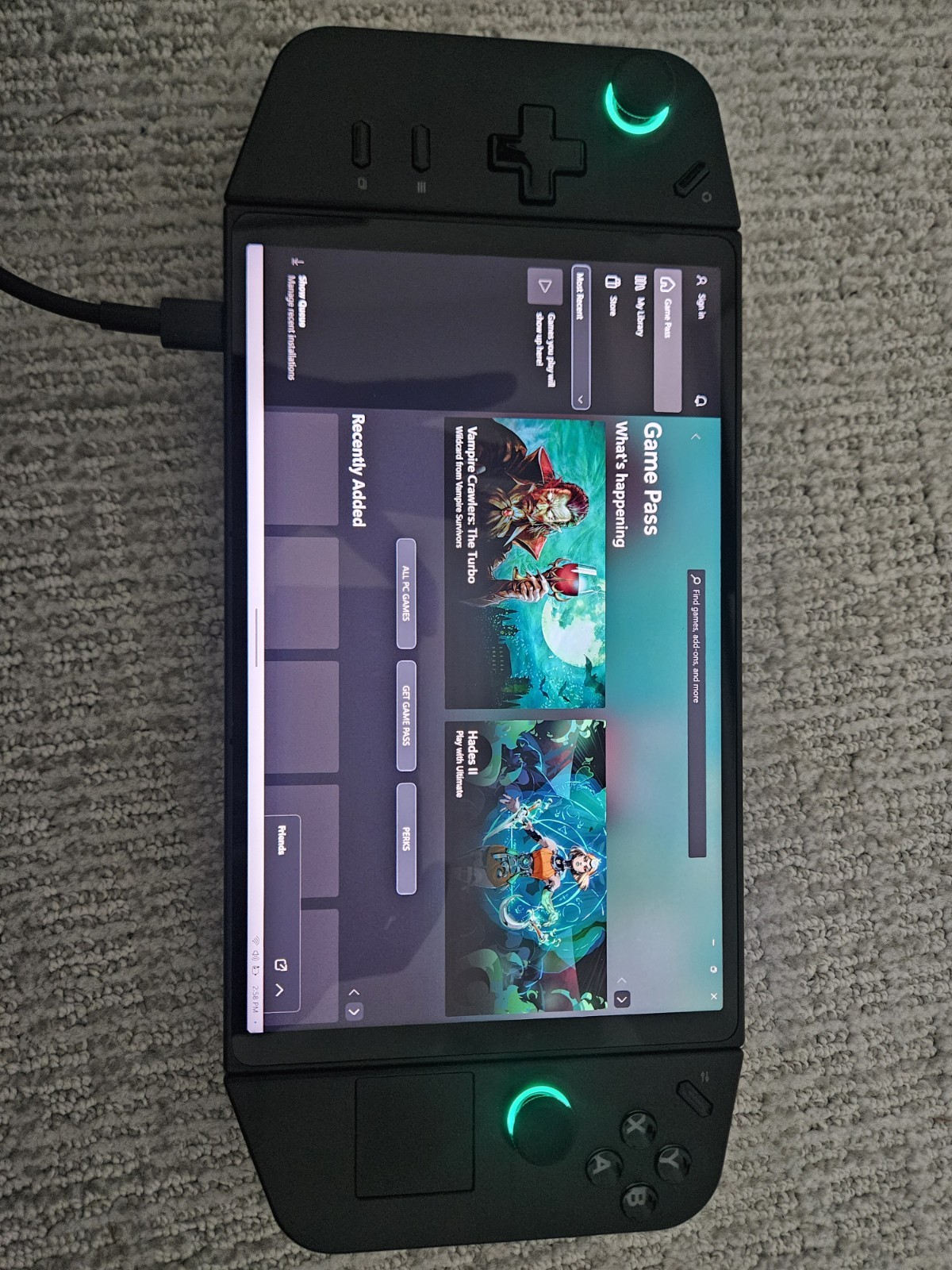 Lenovo Legion Go Gaming handheld Windows 11 8.8″ Touchscreen USB-C Black