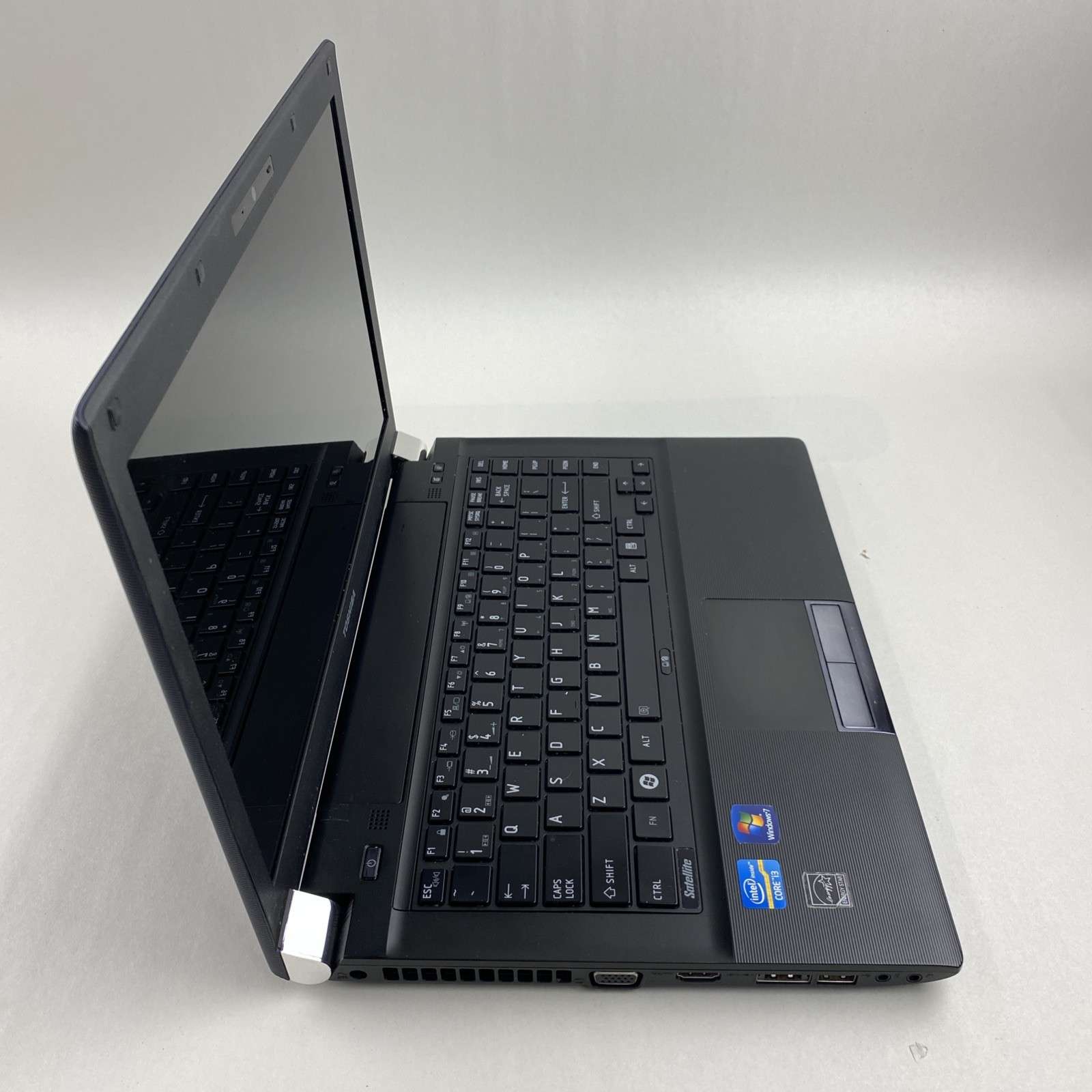 Toshiba Satellite R845 Intel Core i3-2310M 2.10GHz 4GB RAM 14″ No HDD No OS