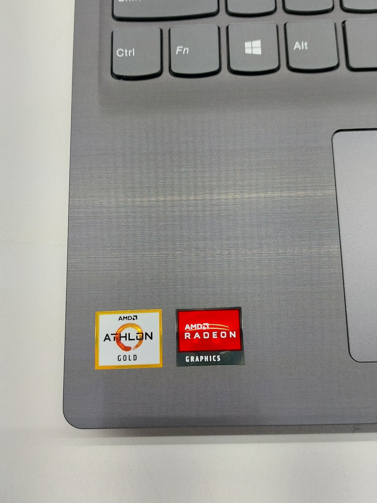 Lenovo 82C7 V15-ADA 15.6″ FHD TN AMD A3150U 2.4 GHz 8GB RAM 256GB SSD Win10 Pro