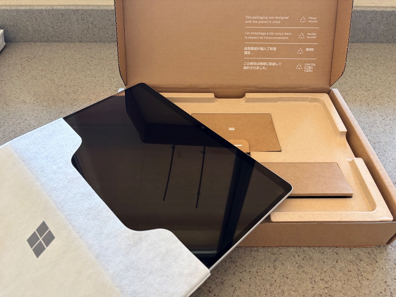 Microsoft Surface Pro 10 for Business – Intel Core Ultra 5 – 8GB RAM – 256GB SSD