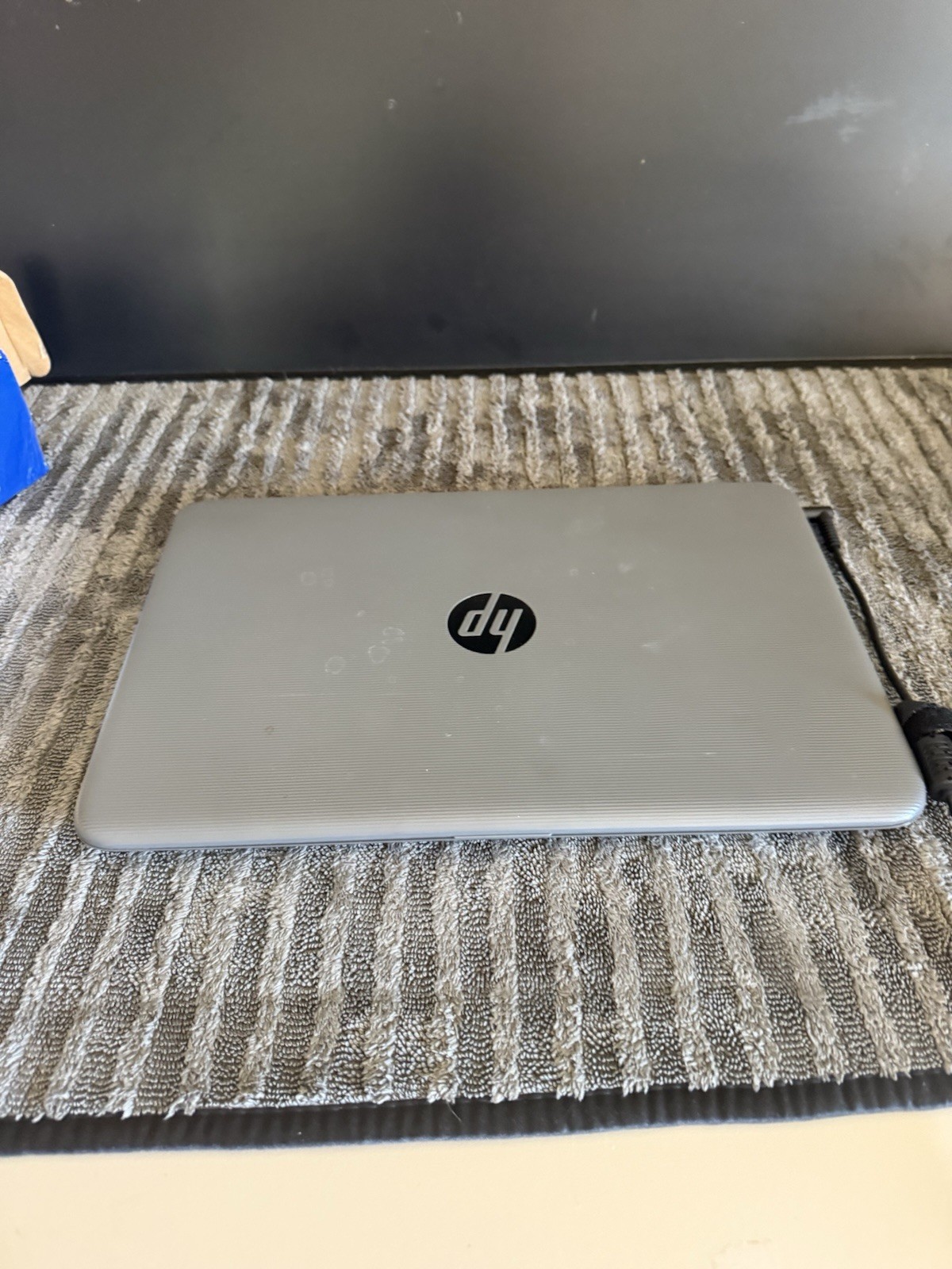 HP Stream 14″ Notebook Laptop Intel Celeron Windows 10 Gray Wi-Fi Webcam HDMI