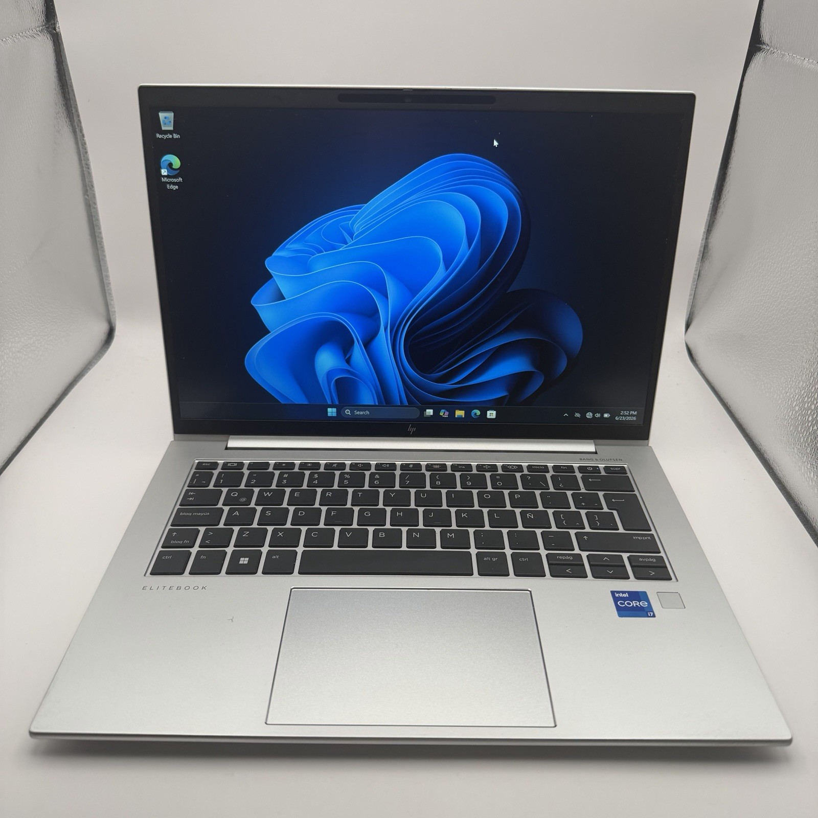 HP EliteBook 840 G10, 14” i7 1355U, 32GB 1TB SSD – Windows 11 Pro