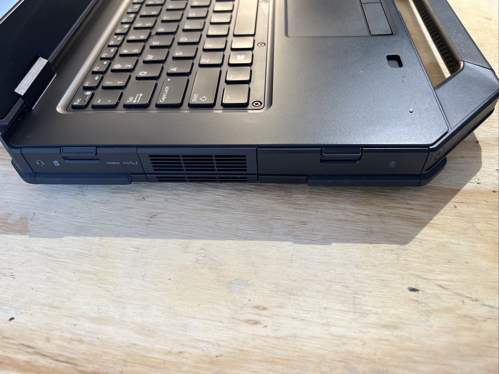 Dell Latitude 14 Rugged 5404 Laptop i7-4650U 1.7GHz 16GB 256GB No Touch No Cam