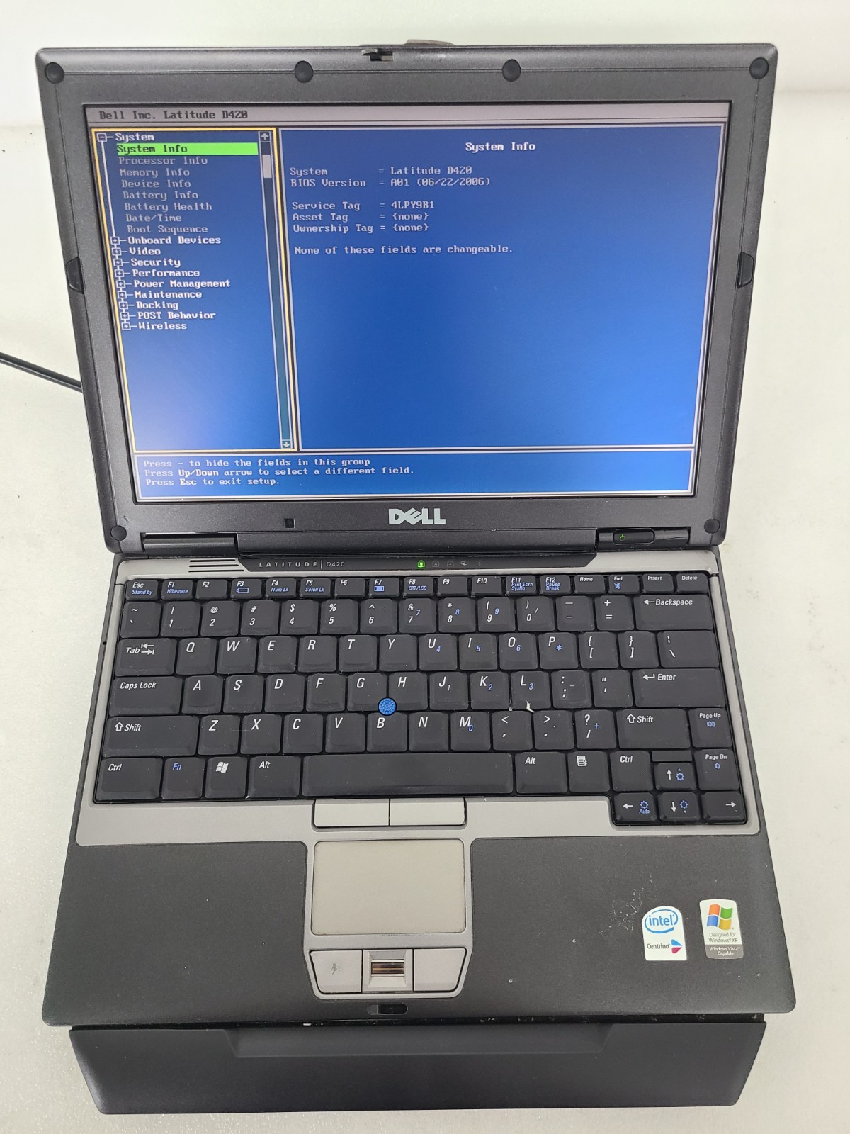 Dell Latitude D420 Laptop Intel Core Solo 512MB NO HD/OS Broken Hinge (FL)