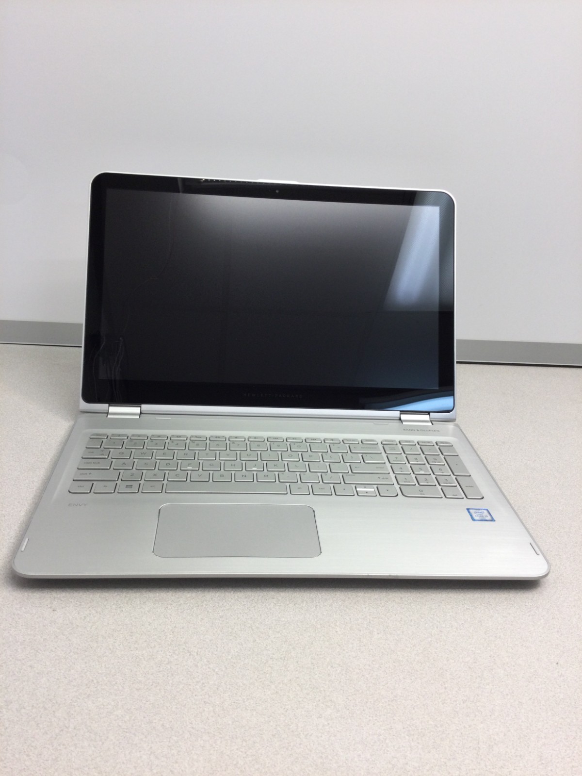 HP ENVY X360 M6 CONVERTIBLE i5-6200U 2.30GHz 8GB RAM 256GB SSD Wi 11 pro 15.5”