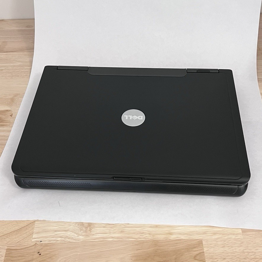 Dell Vostro 1000 15.4″ Laptop Windows XP Athlon 64 1.9GHz 2GB 120GB