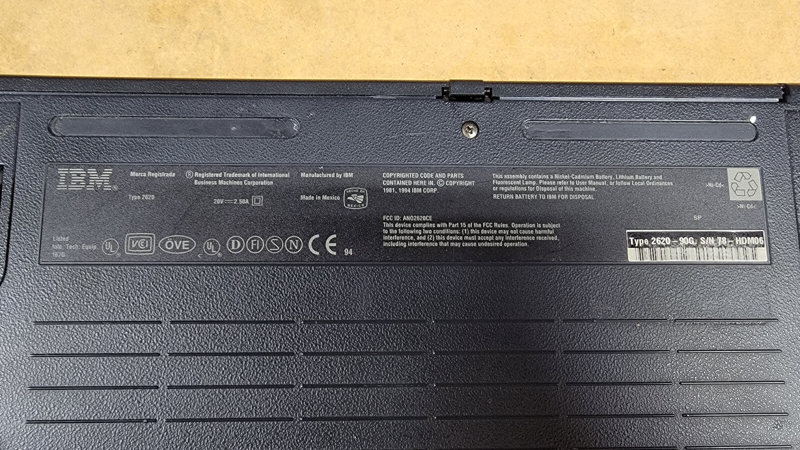 1994 IBM ThinkPad 360CE BROKEN LCD WITH GENUINE AC ADAPTER P/N: 49G2192