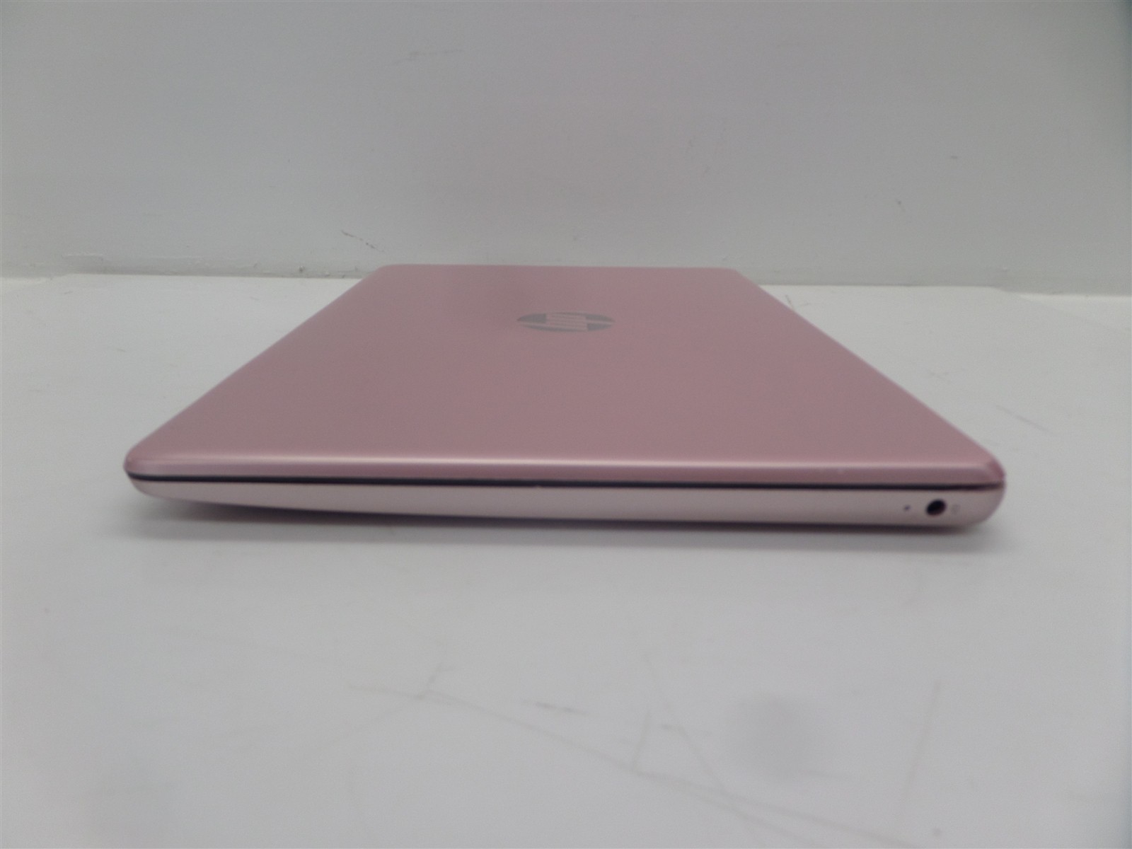 HP Stream 14-ds0040nr 14″ Laptop A4-9120e 1.5GHz CPU 4GB RAM 32GB eMMC Win10