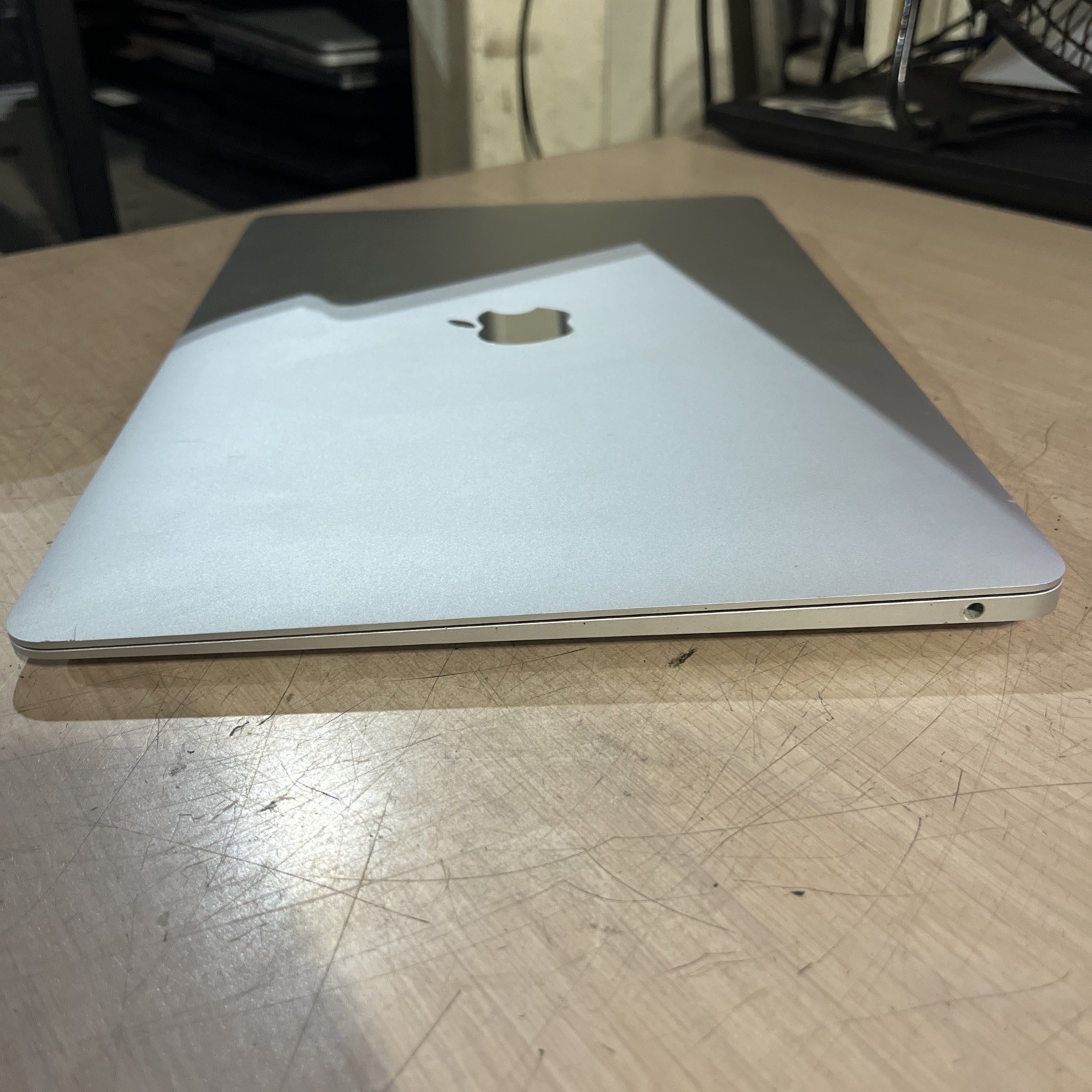 APPLE MACBOOK AIR 13″ SCISSOR,2020 CORE I3-1000NG4 1.1GHZ 8GB RAM 256SSD