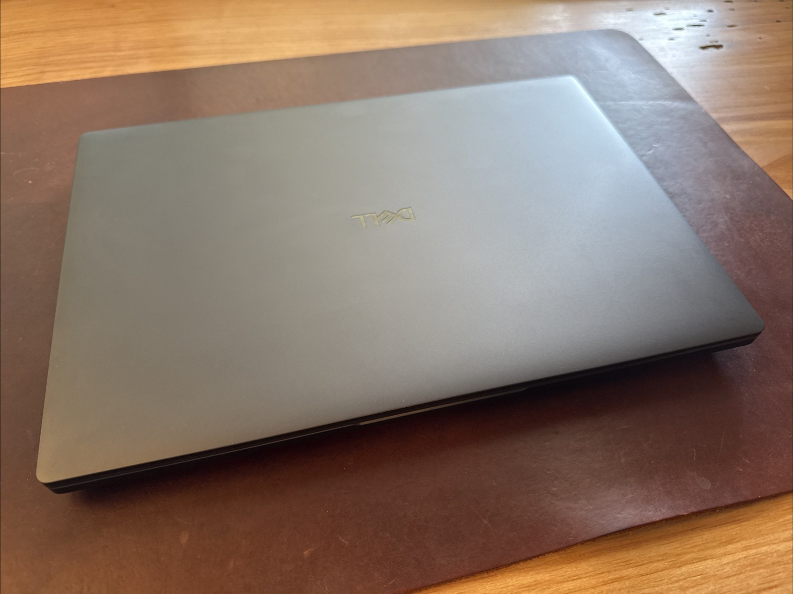 Dell Pro Max 14 Premium FHD+ Intel Ultra 9 285H 64GB 1TB RTX PRO 2000 Blackwell