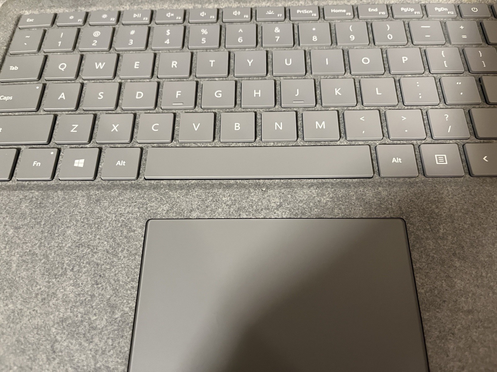 Microsoft Surface Laptop 2 i7-8650U @ 1.90GHz 16GB 512GB SSD Touch screen W-11 P