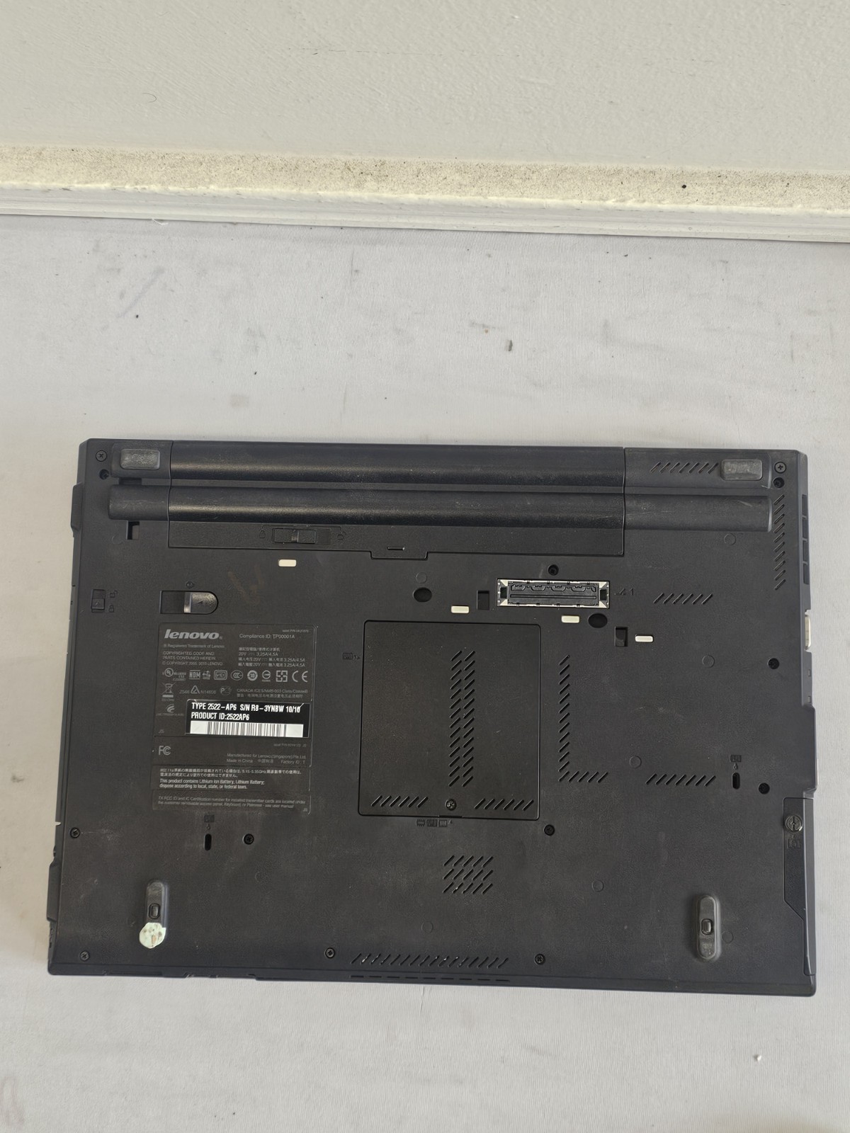 Lenovo ThinkPad T410 Laptop – i5-M520 – 4GB RAM – NO HDD/OS – Parts/Repair READ