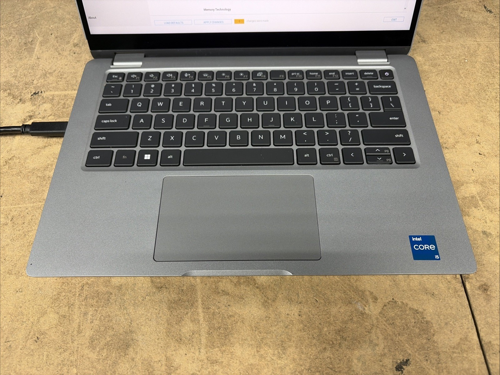 Dell Latitude 3340 2-in-1 13.3″ FHD i5-1335U 16GB RAM 512 GB SSD No OS