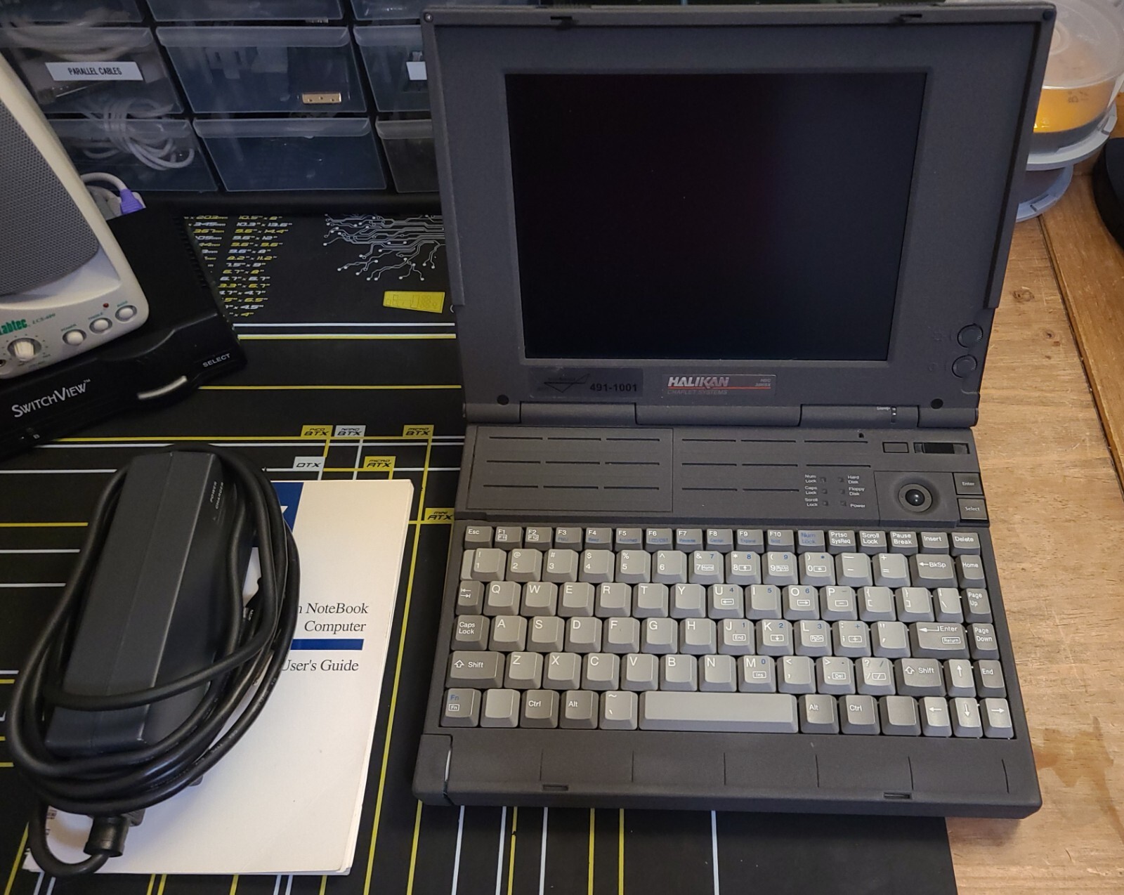 Vintage Halikan Chaplet NBC386SX (Intel 386SX @ 25 MHz, 6 MB RAM, MS-DOS/Win3.1)