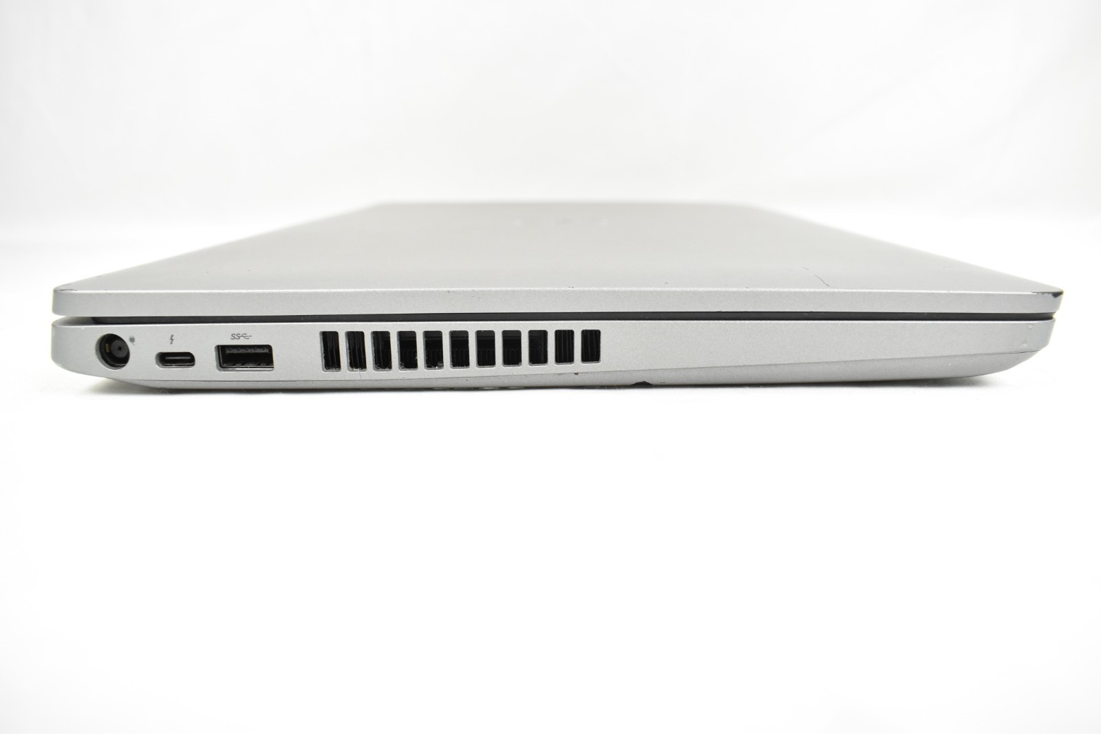 Dell Latitude 5511 i7-10850U 2.7GHz 16GB No HD No OS For Parts or Repair Only