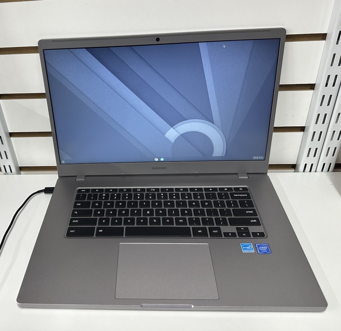 Samsung Chromebook 4 (32GB SSD, Intel Celeron N4020 4gb) Laptop/ Notebook -…