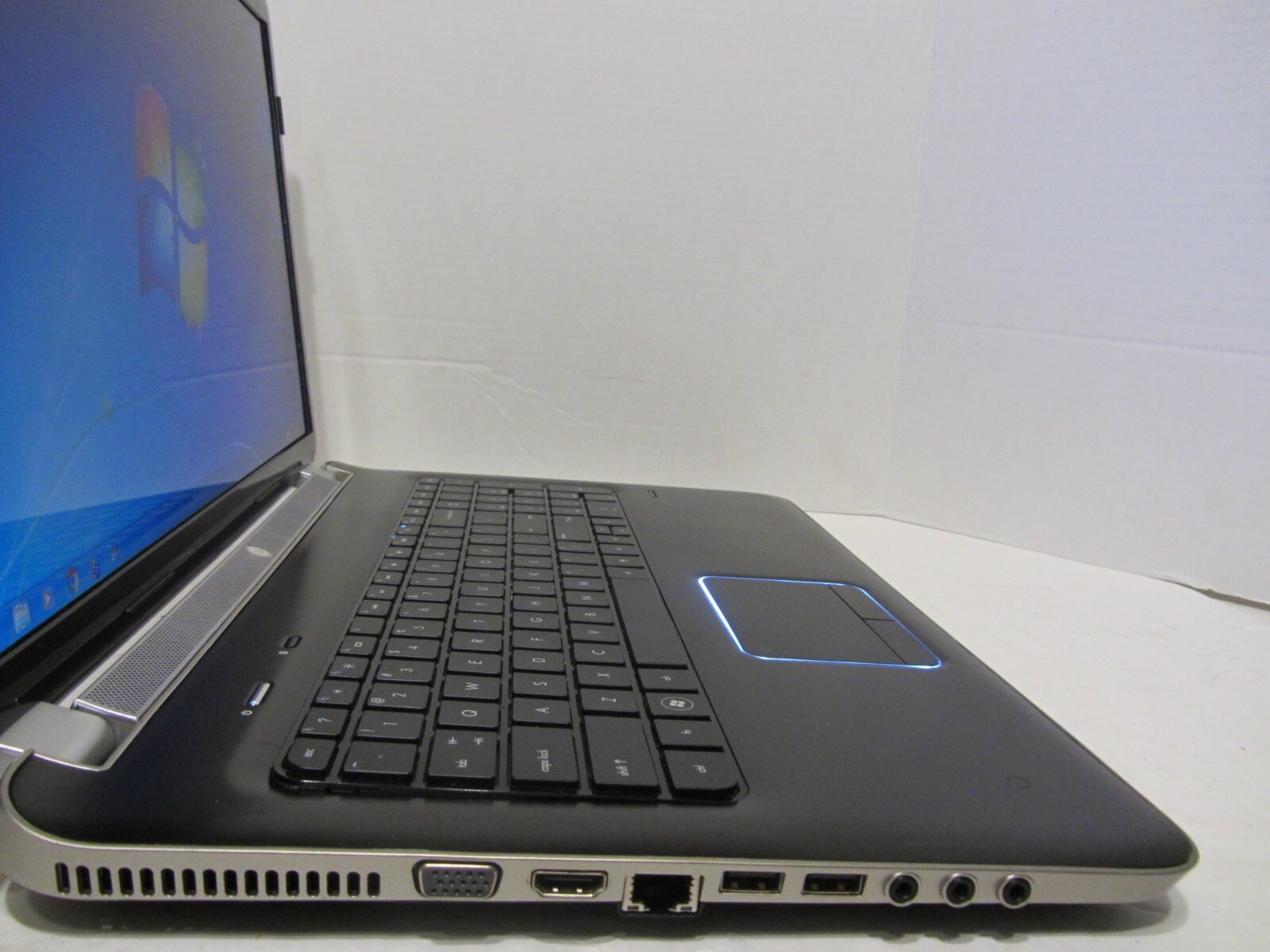 HP PAVILION DV7-6B55DX17.3 CORE i5-2430M@2.40GHz 6GB RAM 500GB HDD WIN7 OFF13(2