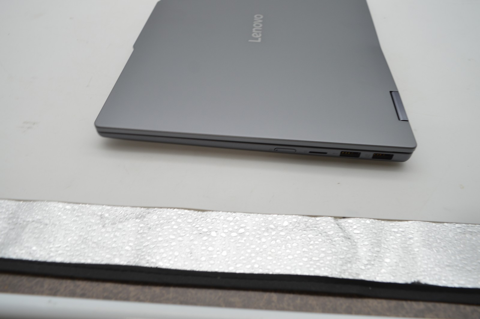 Lenovo IdeaPad 5 14AKP10 14″ AMD Ryzen AI 5 340 16GB 256GB SSD PC1743640